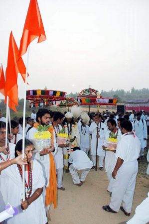 20050101 Jayanthi 2005 ashram (108) CMP WM 11.jpg