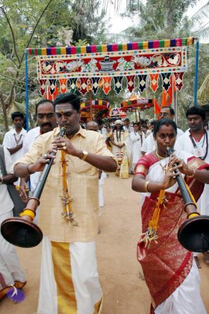 20050101 Jayanthi 2005 ashram (350) CMP WM 11.jpg