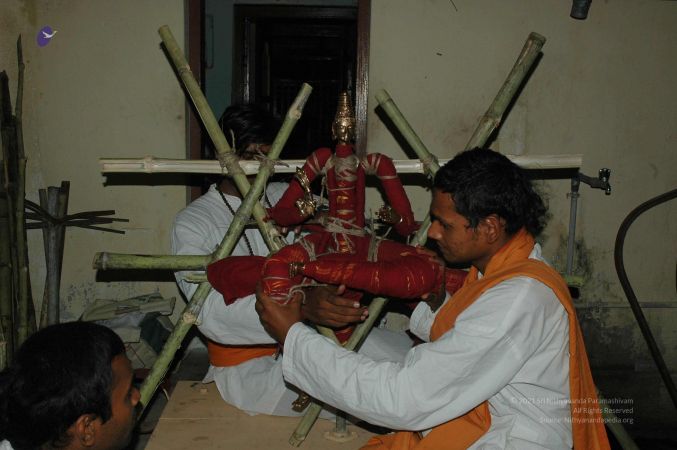 20070509 NUCourses Traditional Udal Kattumurthi 6620.jpg