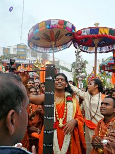 20080101 more-procession-temple 070316.jpg