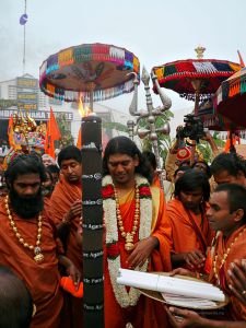 20080101 more-procession-temple 070320.jpg