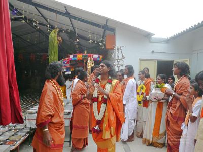 20080101 more-procession-temple 070343.jpg