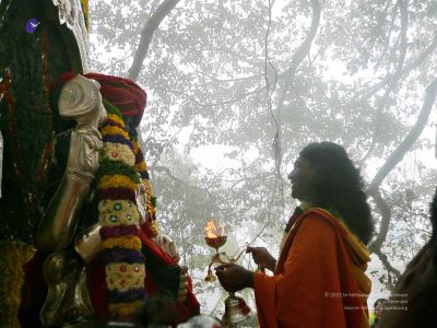 20080101 more-procession-temple 070383.jpg