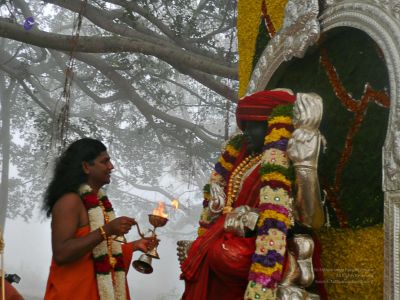 20080101 more-procession-temple 070387.jpg