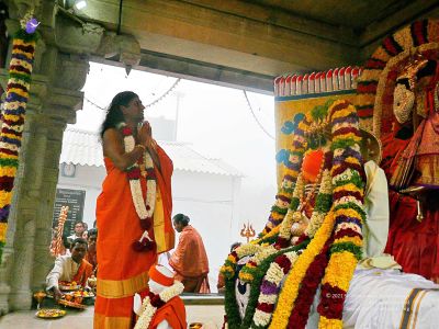 20080101 more-procession-temple 070448.jpg