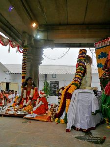 20080101 more-procession-temple 070551.jpg