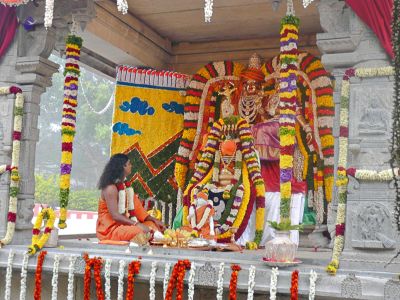 20080101 more-procession-temple 070558.jpg