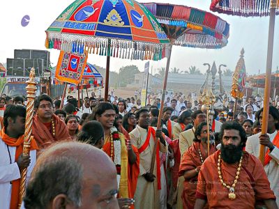 20080101 more procession 070181.jpg