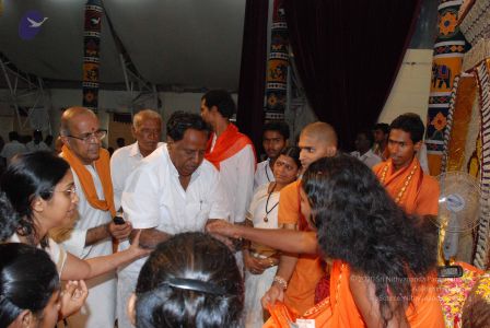 20080717 more darshan 0092 CMP WM.jpg