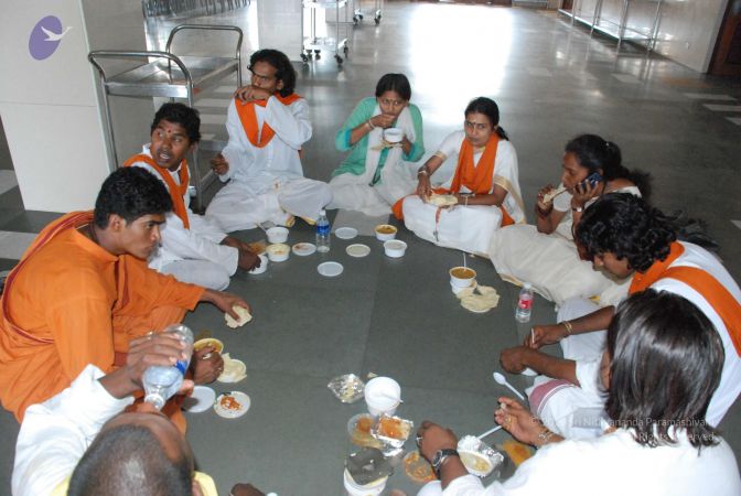 File:Nithyananda-Annalaya-2009-01-01-16raKvVEKVGVQ HdA4oBPY2pe8CI6c0ph.jpg