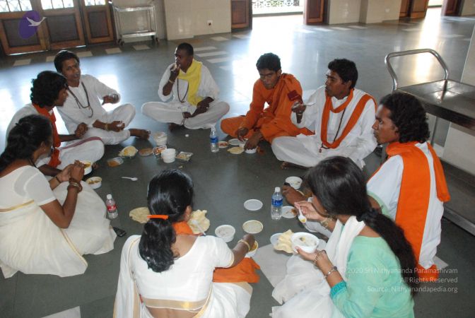 File:Nithyananda-Annalaya-2009-01-01-14WH-KQy7Pg0G0tpT 2exFUMsGSSb9935.jpg