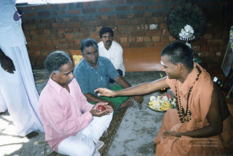 File:14 Apr 2001 KAILASA Tiruchengode Inauguration 4.jpg