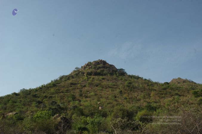 19780101 Inner Girivala Tiruvannamalai 10May2007 127-126.jpg