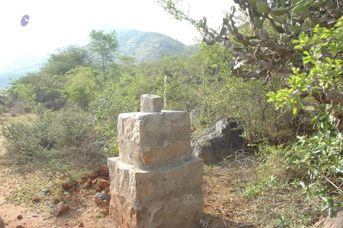 19780101 Inner Girivala Tiruvannamalai 10May2007 147-146.jpg