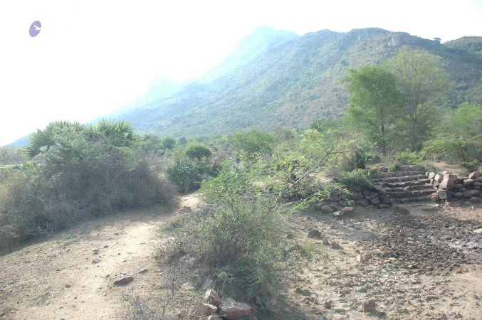 19780101 Inner Girivala Tiruvannamalai 10May2007 189-188.jpg