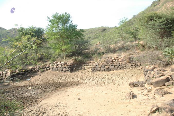 19780101 Inner Girivala Tiruvannamalai 10May2007 191-190.jpg