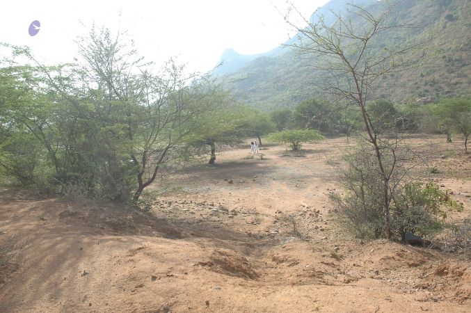 19780101 Inner Girivala Tiruvannamalai 10May2007 212-211.jpg