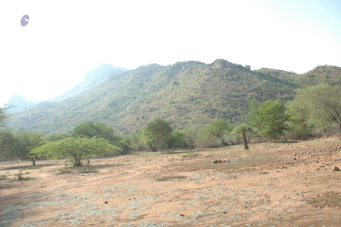 19780101 Inner Girivala Tiruvannamalai 10May2007 218-217.jpg