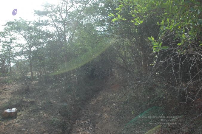 19780101 Inner Girivala Tiruvannamalai 10May2007 288-287.jpg