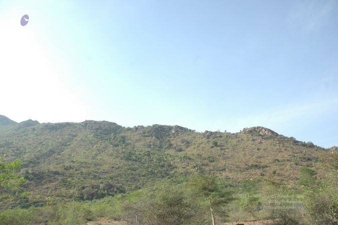 19780101 Inner Girivala Tiruvannamalai 10May2007 304-303.jpg