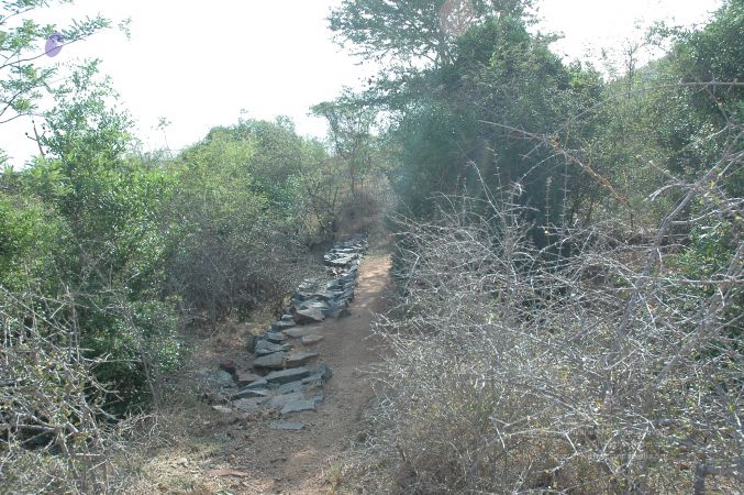 19780101 Inner Girivala Tiruvannamalai 10May2007 334-333.jpg
