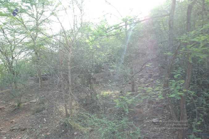 19780101 Inner Girivala Tiruvannamalai 10May2007 71-70.jpg