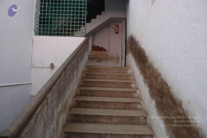 19780101 Photo 52 1 5bLroOZIXqWQbZtw4fsLzS8otxyuyX .jpg