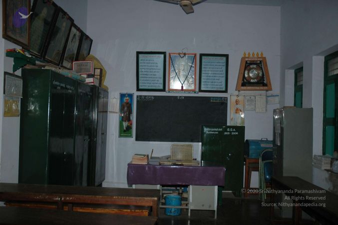 19780101 Photo 84 1M5nlp9rspPZ8nYWKe7tzUt6BK5hLAmGp.jpg