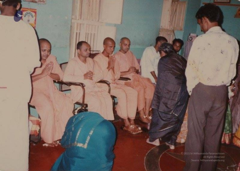 File:1997 RK Mutt Swamis Visit to TVM 4.jpg