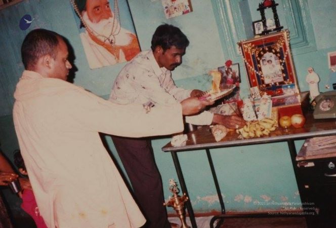 1997 RK Mutt Swamis Visit to TVM 5.jpg