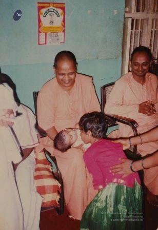 1997 RK Mutt Swamis Visit to TVM 6.jpg