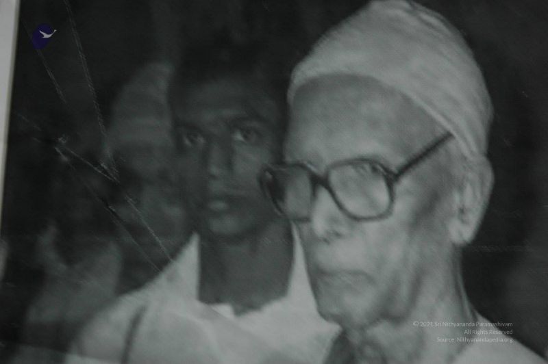 File:1998 SPH with Ranganathanandaji RK Mutt.jpg