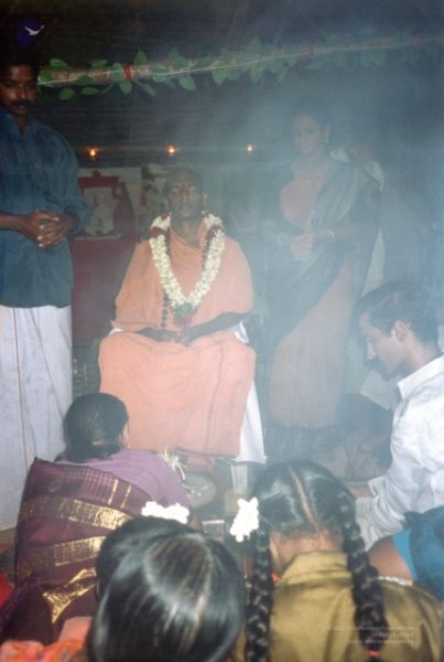 File:2001 - Tiruchengode Homa and Pada Puja10.jpg