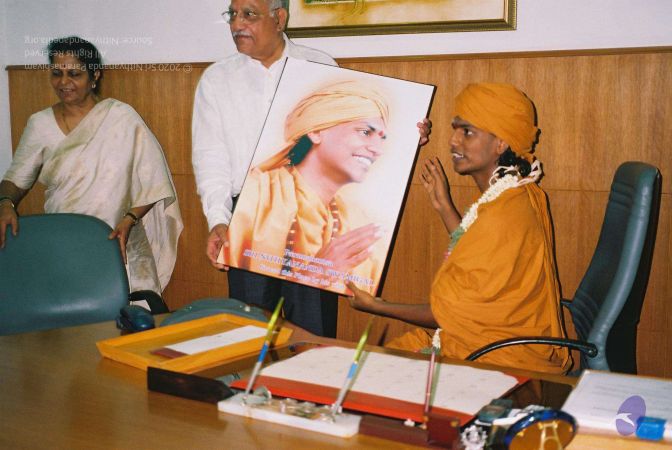 20020101 Photo 135 1XNgkNtd1Dus7iN64l5YXcI-0tsVmtbes.jpg