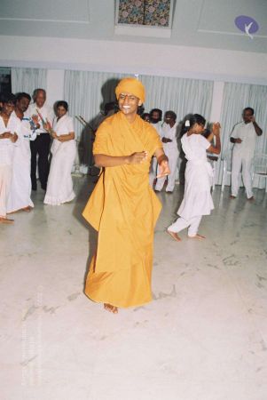 20020101 Photo 204 1Gy9uKnG6-udNleub1KExPM-i09qgbR8X.jpg