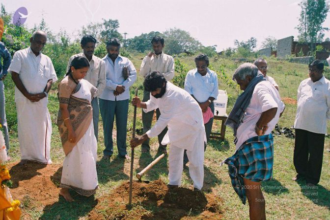 20020101 Photo 28 1O9yLWK653KD32-p8T-uB7F7cqoTTw0qm.jpg