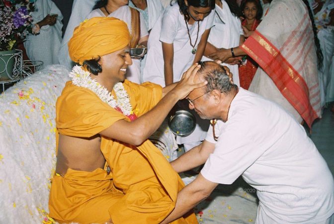 20020101 Photo 33 1OzLI2Bl1IQ1ufqMdJkv9XqnGxQAWQbfv.jpg