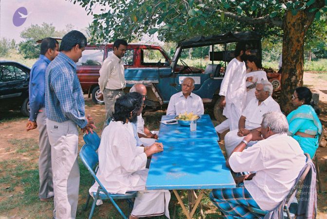 20020101 Photo 4 1dACKHlwoKkubgygNOdoUzjE4Oi XXXnn.jpg