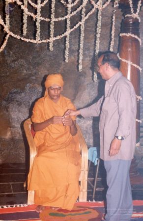 20020509 Photo 11 1mdeQ1A56l1yBicwznhjmrxfD5d yMuf0.jpg