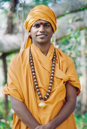 2002 F1030002-02.jpg