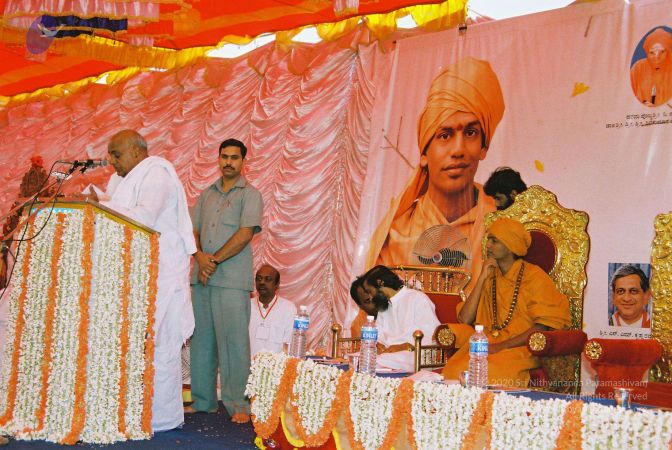 20030101 Photo 118 1HwJu3o4x78NwcA0QuFMbJkNGavvkIOTt.jpg