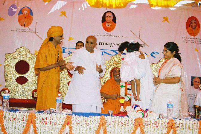 20030101 Photo 132 1lGnaOiSQL-xMMjisBIulpBk8HhAsTn1v.jpg