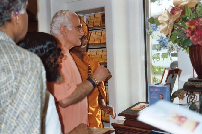 20030801 LosAngeles 20030801 Photo 6 1WIyiUPubMq5140MHs72es6wngTJ6DHNn-06.jpg