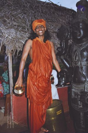 20040610 Photo 1006 1uMZD9RKyqMWe73qS7QQ3vIbzgwg1iN5s.JPG