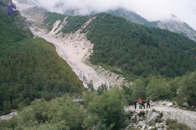 File:200406xx 10 gkvale-1AA031 CMP WM.jpg