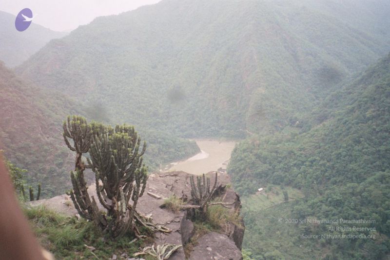 File:200406xx 29 gkvale-1AA027 CMP WM.jpg