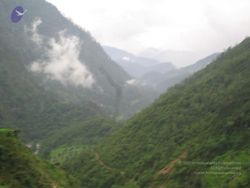 File:200406xx 36 himalayan tour 052 CMP WM.jpg