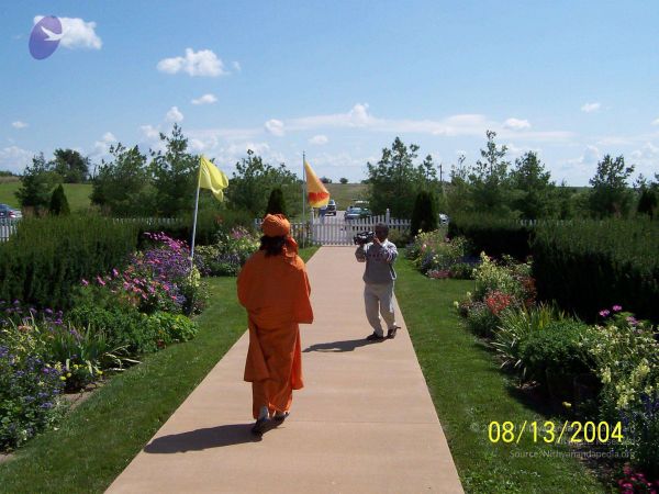 20040801 Photo 15 1IA-CbHJbgygHH41vkEXa-2PH6ugKHvRE.jpg