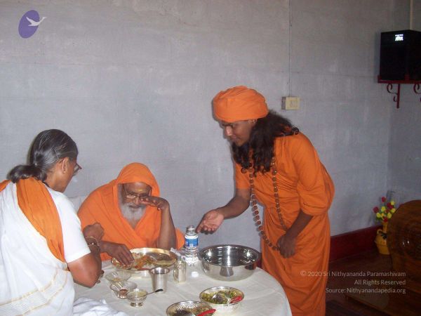 20041125 Photo 1 1QRfxzYjGraFA0Vgo0wHGMas3O-ze9OCK.jpg