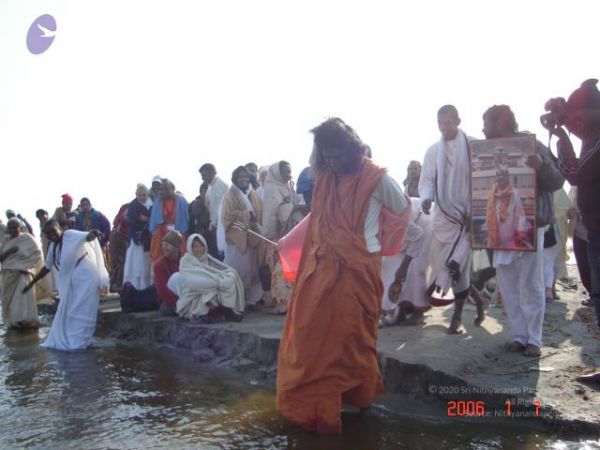 20060108 Photo 1117 1qu6GugPWRE4jMmv1Nu2NmBnyxi T -mR.JPG